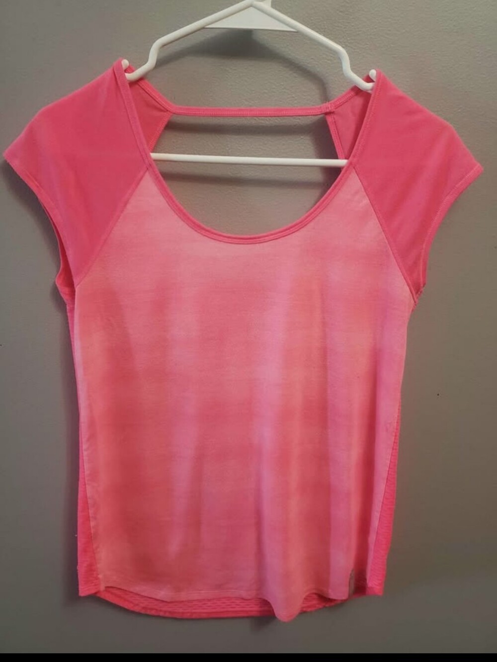 Under Armour Pink Short Sleeve Scoop-Neck Active Tee